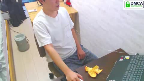 Snapshot of flowerbox chatting on January 12, 7:46 am flowerbox online show from January 12, 7:46 am