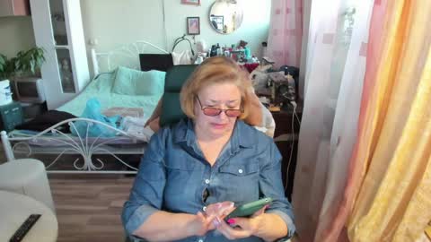 Flowerlower online show from March 30, 4:19 pm