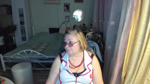 Flowerlower online show from March 31, 5:13 pm