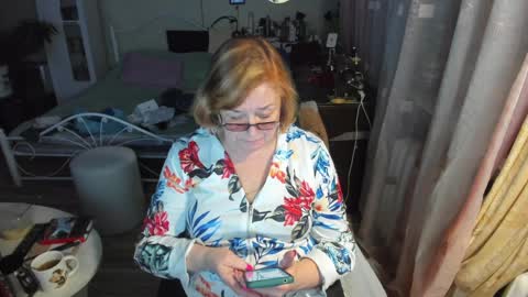 Flowerlower online show from April 6, 5:36 pm