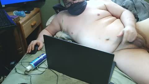 flufferbutt2 online show from April 19, 1:21 pm