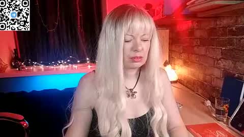 Snapshot of fluffy_duffy962 chatting on June 25, 9:30 pm Irene online show from June 25, 9:30 pm