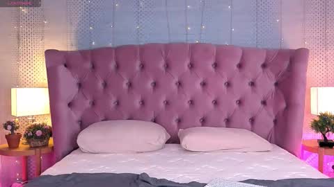 Mia online show from October 6, 9:12 pm