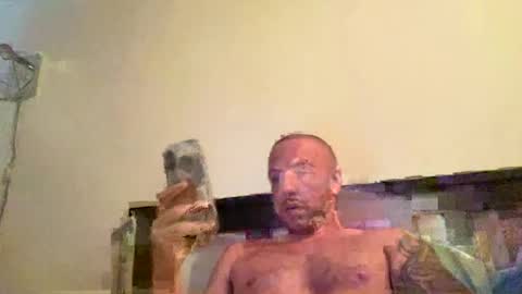 Snapshot of fluxboyez chatting on June 17, 2:03 am fluxboyez online show from June 17, 2:03 am