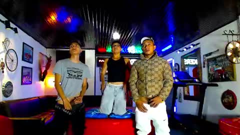 flyckers online show from June 23, 1:20 pm