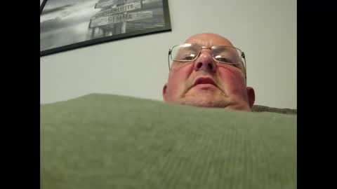 focusfuker online show from September 17, 1:13 pm