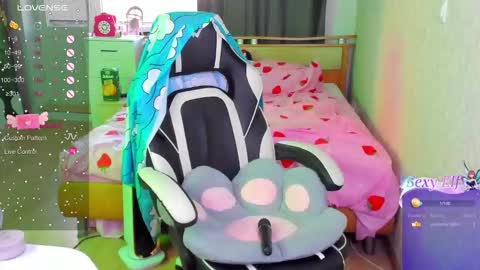 folinskaayaa online show from December 16, 5:56 am