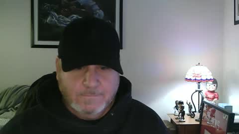 Snapshot of foreplayman22 chatting on February 2, 5:22 pm foreplayman22 online show from February 2, 5:22 pm