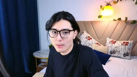 Snapshot of formoverfear chatting on July 4, 9:04 am Yukio online show from July 4, 9:04 am