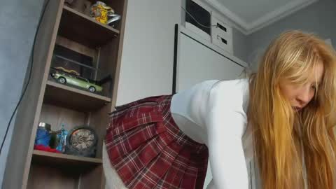 Hello world Feel free to follow  online show from May 24, 8:30 am