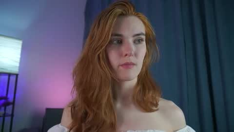 Snapshot of foxy_cute4you chatting on January 13, 8:25 pm Eva online show from January 13, 8:25 pm