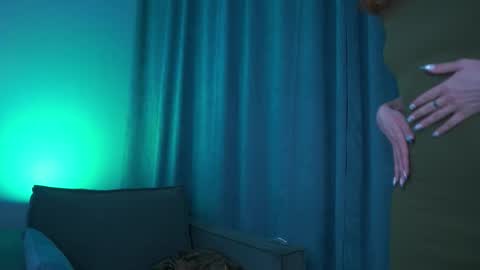 Snapshot of foxy_cute4you chatting on February 7, 8:23 pm Eva online show from February 7, 8:23 pm