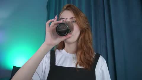 Snapshot of foxy_cute4you chatting on February 15, 8:05 pm Eva online show from February 15, 8:05 pm