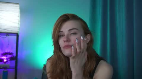 Snapshot of foxy_cute4you chatting on February 16, 7:21 pm Eva online show from February 16, 7:21 pm