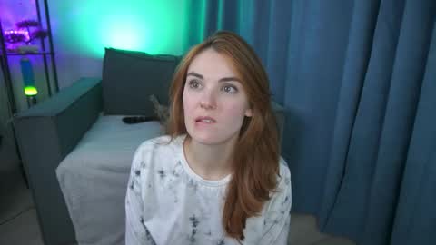 Snapshot of foxy_cute4you chatting on February 28, 9:27 pm Eva online show from February 28, 9:27 pm