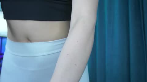 Snapshot of foxy_cute4you chatting on March 12, 5:52 pm Eva online show from March 12, 5:52 pm