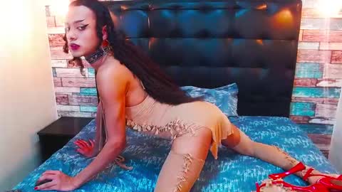 Ella online show from February 10, 3:27 pm