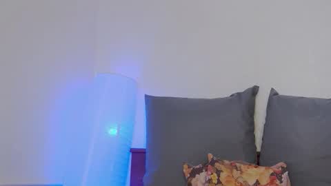 Foxy Kimmi online show from March 31, 6:25 am