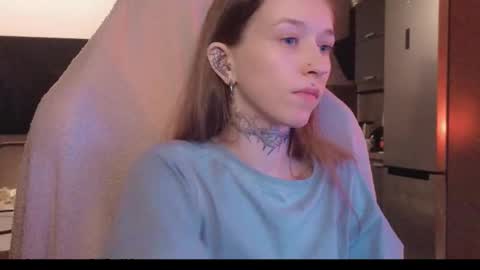 fran_bow online show from February 23, 7:55 pm