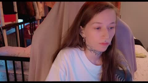 Snapshot of fran_bow chatting on May 22, 2:55 pm fran_bow online show from May 22, 2:55 pm