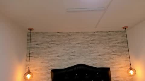          online show from March 18, 2:04 am