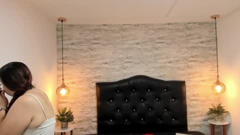          online show from April 4, 3:31 pm