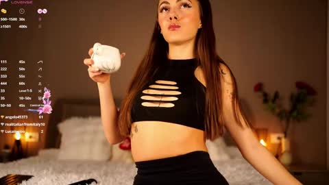 Snapshot of francescanappi chatting on February 19, 9:14 pm Franci online show from February 19, 9:14 pm