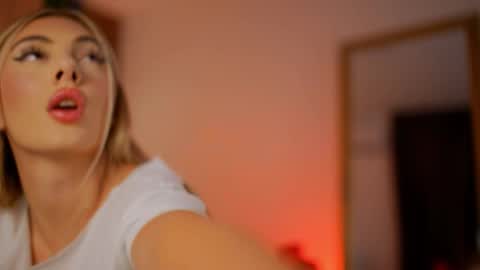 Snapshot of francescanappi chatting on September 24, 5:38 pm Franci online show from September 24, 5:38 pm