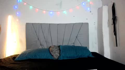 francihot4 online show from February 23, 2:09 am