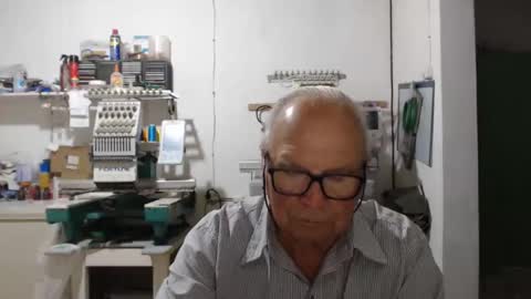 Snapshot of francisco727 chatting on April 6, 11:11 am francisco727 online show from April 6, 11:11 am