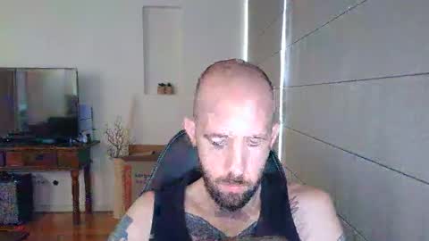 Snapshot of frank_perry2332 chatting on April 28, 2:27 am frank_perry2332 online show from April 28, 2:27 am