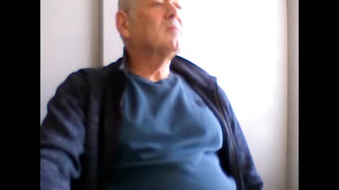 frannkboy61 online show from March 22, 1:47 pm