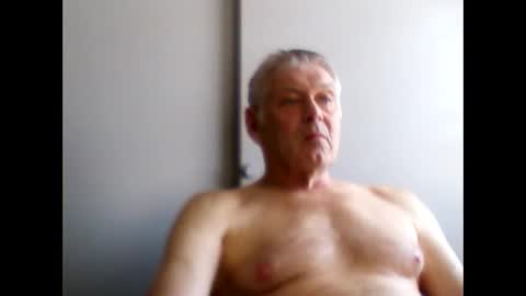 frannkboy61 online show from May 26, 4:14 pm