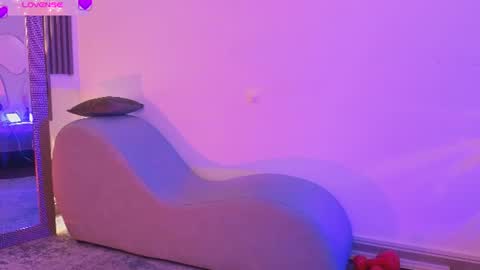 Snapshot of fransheskarossi_ chatting on July 2, 11:27 am Fransheska online show from July 2, 11:27 am