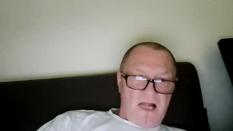 Wolfi online show from May 22, 9:04 am