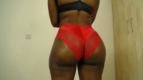 Snapshot of freaky_ass chatting on May 25, 4:35 pm Berry online show from May 25, 4:35 pm