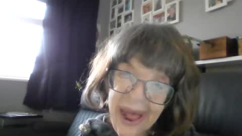 freakyface42 online show from March 29, 3:56 pm