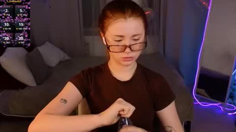 Diyana online show from February 22, 9:35 pm