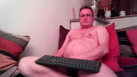 Snapshot of freddy9509 chatting on February 1, 6:17 pm freddy9509 online show from February 1, 6:17 pm