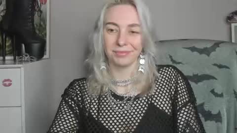 Anne online show from July 10, 7:12 am