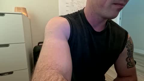 Snapshot of freeshaman9 chatting on March 2, 11:33 pm explores online show from March 2, 11:33 pm