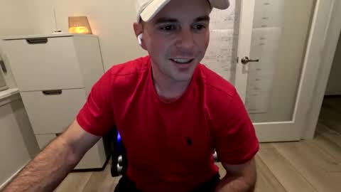 Snapshot of freeshaman9 chatting on March 4, 5:13 am explores online show from March 4, 5:13 am