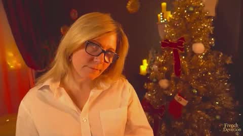 Louise or Lou 3 online show from December 5, 7:50 am