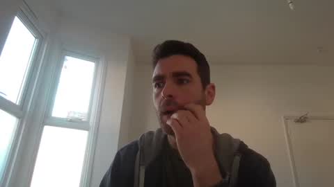 Snapshot of frenchbdmaninlondon chatting on April 21, 10:32 am Horny Paul online show from April 21, 10:32 am