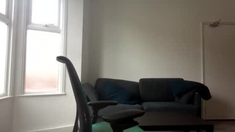 Snapshot of frenchbdmaninlondon chatting on May 3, 12:11 pm Horny Paul online show from May 3, 12:11 pm