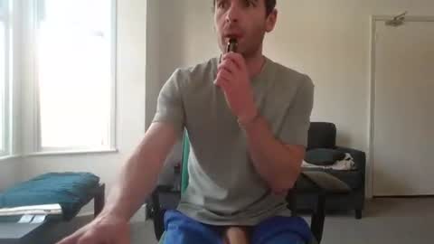 Snapshot of frenchbdmaninlondon chatting on May 23, 1:04 pm Horny Paul online show from May 23, 1:04 pm