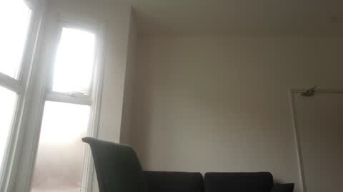 Snapshot of frenchbdmaninlondon chatting on June 8, 11:10 am Horny Paul online show from June 8, 11:10 am
