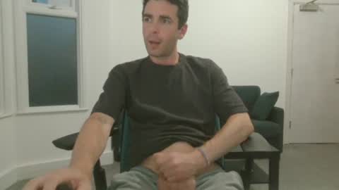 Snapshot of frenchbdmaninlondon chatting on June 24, 9:03 pm Horny Paul online show from June 24, 9:03 pm