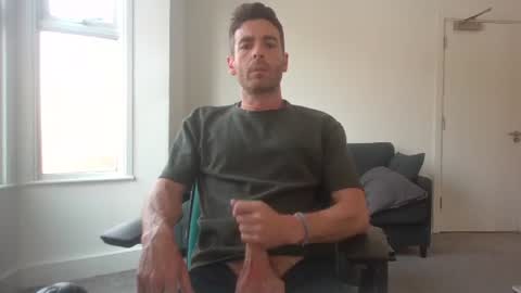 Snapshot of frenchbdmaninlondon chatting on July 9, 1:37 pm Horny Paul online show from July 9, 1:37 pm