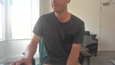Snapshot of frenchbdmaninlondon chatting on July 14, 1:28 pm Horny Paul online show from July 14, 1:28 pm